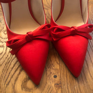 Mules rosse in satin e vernice