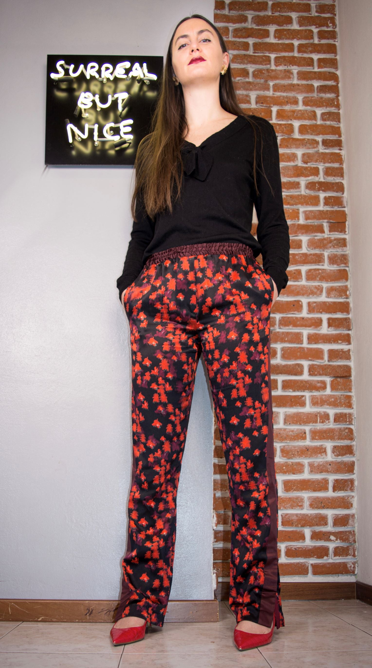 Pantaloni jogger a fiori